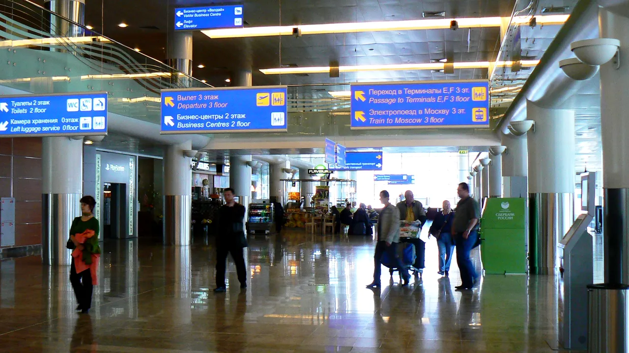 Şeful Centrului anticorupţie din Moldova, blocat câteva ore pe aeroportul din Moscova