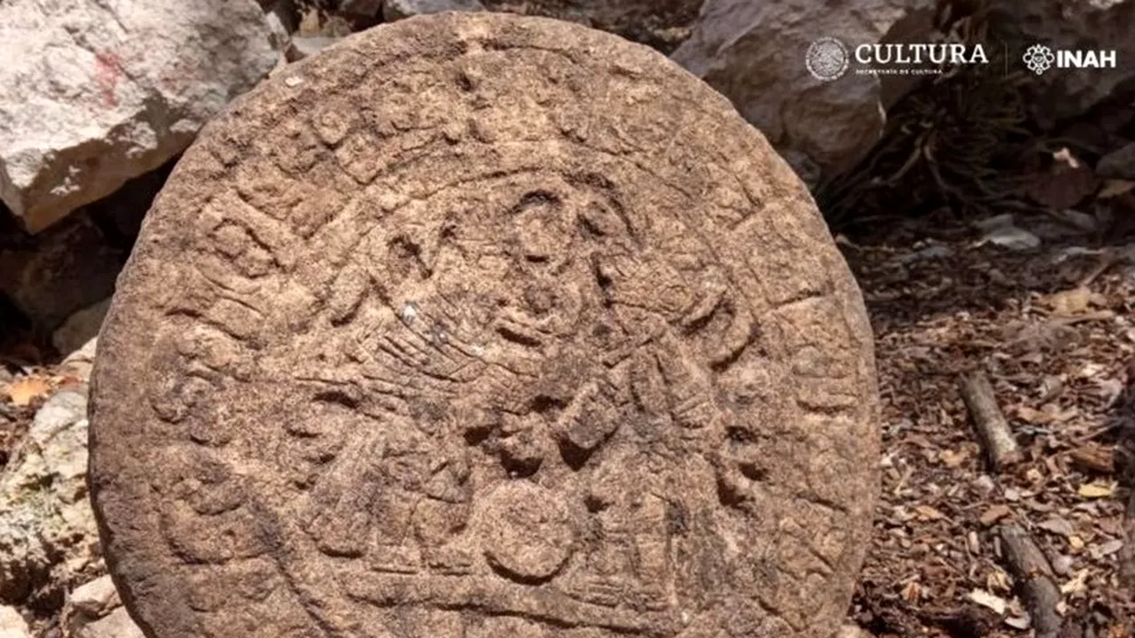 Mexic: arheologii au descoperit tabela de marcaj a unui joc cu mingea al mayaşilor