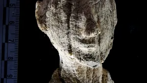 O mumie veche de 7.000 de ani, descoperită de câţiva elevi din Chile