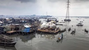 MEDIAFAX ZOOM: Makoko, coşmarul plutitor - GALERIE FOTO