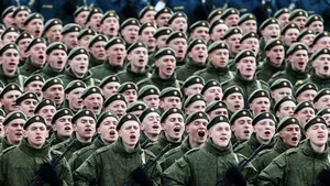 Un general rus îl avertizează pe Putin să nu invadeze Ucraina şi îl acuză că stârneşte un conflict 