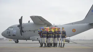 FUNERALIILE Regelui Mihai | Trupul Majestăţii Sale a fost adus în ţară. Ceremonia de la Aeroportul Otopeni în imagini 