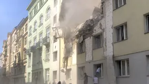 EXPLOZIE puternică într-un imobil din Viena: Cel puţin 12 persoane au fost rănite | FOTO, VIDEO