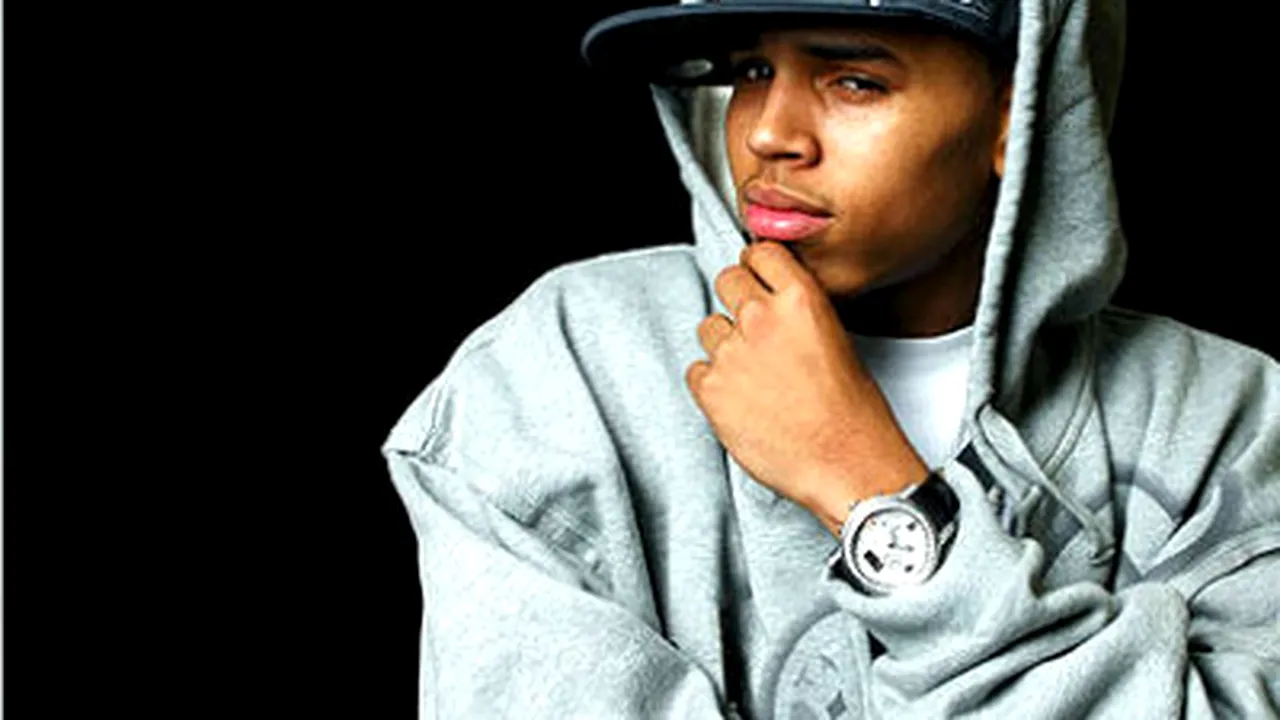 Chris Brown: Am fost in legitima aparare cand am lovit-o pe Rihanna