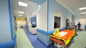 Secţia ATI a spitalului din Galaţi, care îngrijeşte pacienţi COVID-19, a intrat în revizie. Bolnavii au fost mutaţi în alte secţii