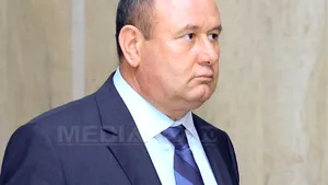 Deputatul PSD Ion Mocioalcă, rănit după ce maşina în care se afla a intrat într-un stâlp, la Reşiţa