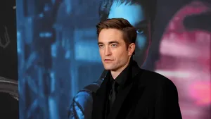 Robert Pattinson critică standardul de frumuseţe masculină de la Hollywood: 