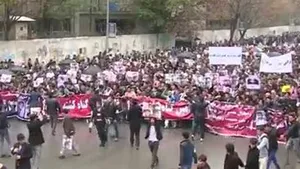 Proteste violente în Afganistan după uciderea a şapte etnici hazara - VIDEO