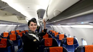 UMILITĂ de British Airways. Stewardesa i-a interzis unei pensionare să meargă la toaletă. Ce s-a întâmplat cu femeia în timpul zborului de 13 ore