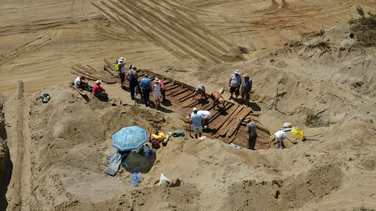 Minerii din Serbia au descoperit o ambarcaţiune din epoca Imperiului Roman