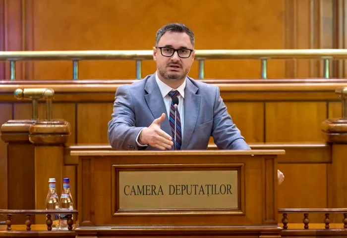 Exclusiv Cum s-a transformat mesajul „refuzați comanda dacă nu este livrată de un român” în dosar penal al Parchetului General. Ordonanță fără argumentație a procurorilor, AUR acuză atac la libertatea de exprimare