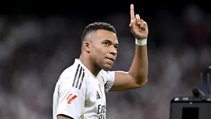 Mbappé, țina unui„atac rasist” ale unei senatoare din Paraguay. Președintele Macron îi oferă sprijin fotbalistului francez