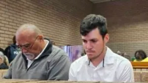 Caz revoltător în Africa de Sud: Un fermier alb a fost trimis în judecată pentru că a ucis două femei de culoare și și-a hrănit porcii cu ele