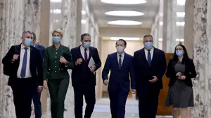 PNL a decis oficial să intre la guvernare cu PSD: 48 de voturi „pentru” şi 22 de voturi „împotrivă”