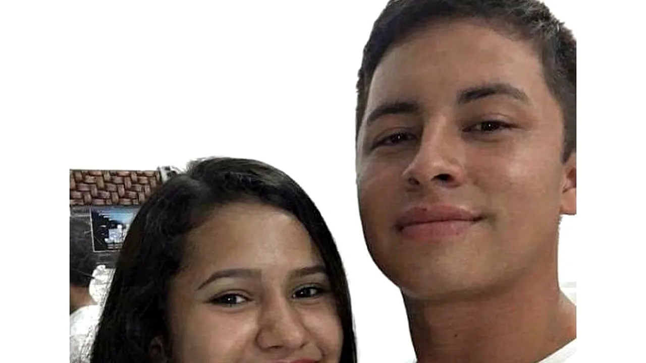 Selfie-urile care au ÎNGROZIT internetul. Aceste fotografii înspăimântăroare sfidează logica. Imaginile au ajuns virale. Nimeni nu a găsit vreo explicaţie