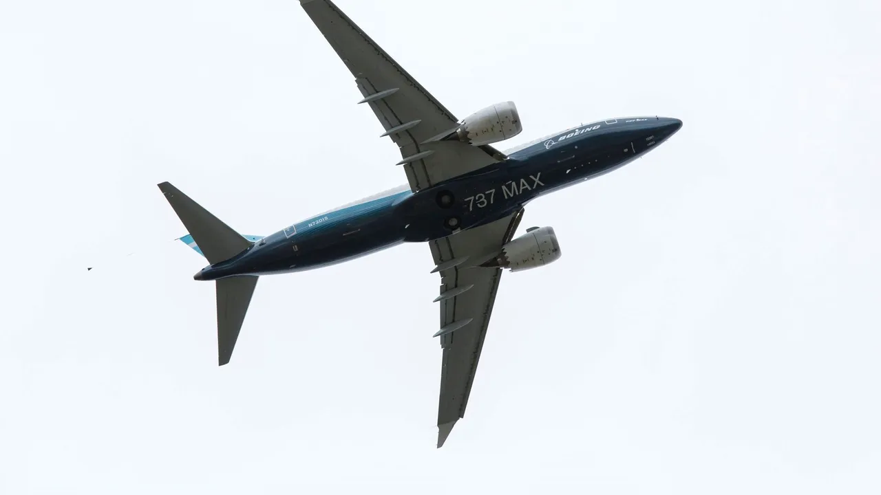 Boeing îşi repară imaginea cu pixul. Cum a schimbat numele aeronavelor 737 Max după catastrofele în care au fost implicate