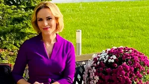 Politicienii (re)aprind Flacăra violet pentru alegeri?  De la Gabriela Firea, la Marcel Vela, recent în ţinute de culoarea superstiţioasă GALERIE FOTO



