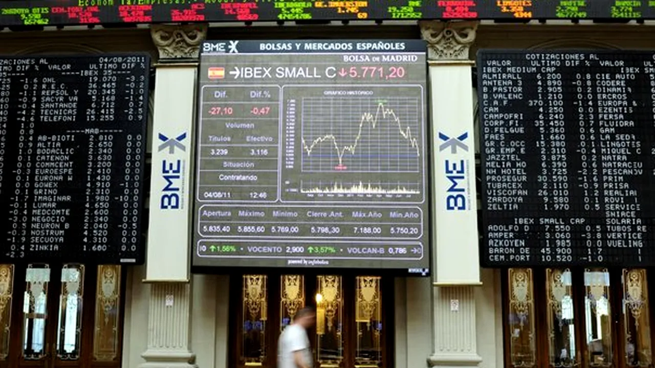 Euro şi bursele europene sunt în scădere, atacate 