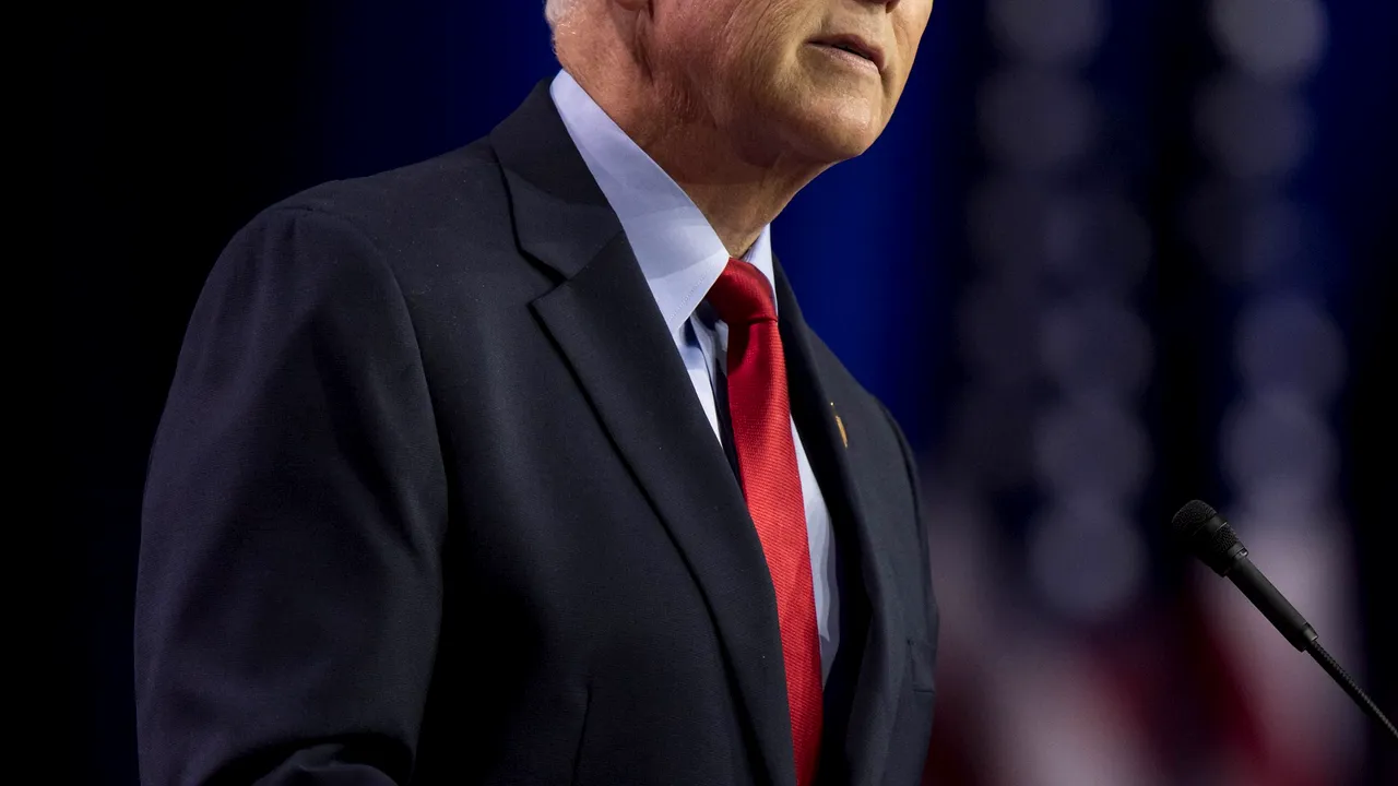 Pence: Biden pregăteşte restabilirea acordului nuclear cu Iranul