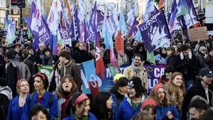 Noi proteste la Paris faţă de reforma pensiilor