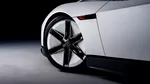 Noua mașină zburătoare „Roadster” a Tesla nu poate circula pe șosele. Motivul pentru care nu poate fi utilizată pe drumurile publice
