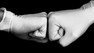 COMENTARIU Lelia Munteanu | Umanitatea - „o babă nebună”