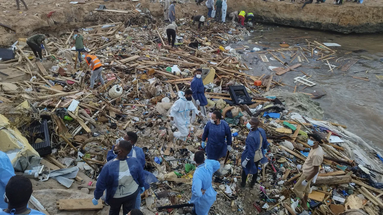 Tragedie în Libia: 11,300 de morţi şi peste 10,000 de persoane dispărute din cauza ciclonului Daniel