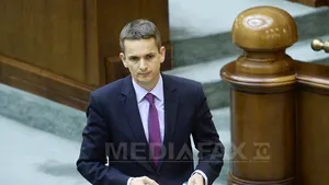 Akos Mora îşi dă demisia din Senat