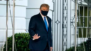 Anunţul că Trump are coronaviurs a dat lumea peste cap. ”De ce ar trebui să-l credem?” Liberalii se îndoiesc de veridicitatea informaţiei
