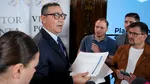 Victor Ponta, sceptic în privința exit poll-urilor: „Din păcate, datele de la exit poll-uri de la ora 21.00 sunt total necredibile”