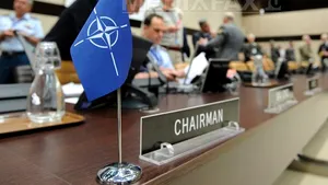 Ambasadorii ţărilor membre NATO au fost convocaţi la consultări pe tema crizei din Ucraina
