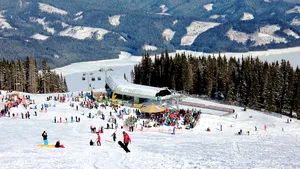 Un cetăţean austriac a murit în timp ce făcea heli ski în Munţii Făgăraş