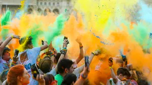 Restricţii rutiere în Capitală în weekend: Color Run, evenimente sportive şi Festivalul Spotlight