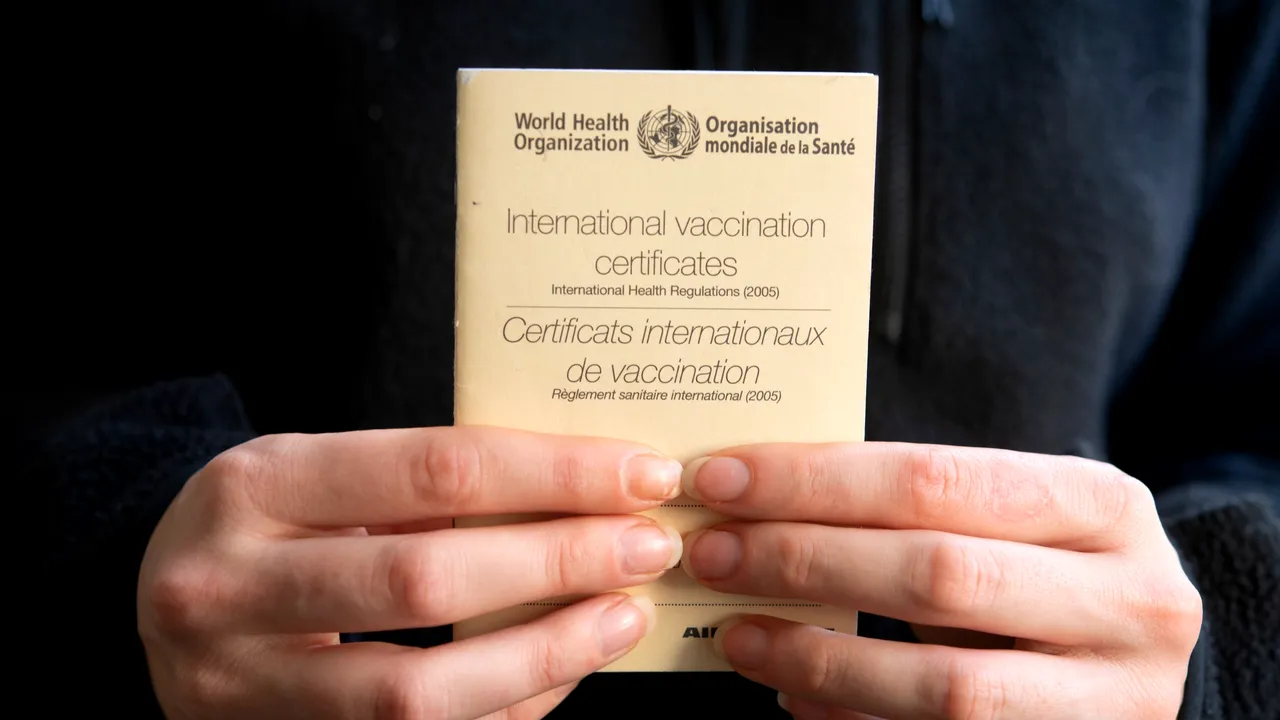 COMENTARIU Crenguţa Nicolae: Ia-ţi paşaport de vaccinare, arată că îţi pasă!