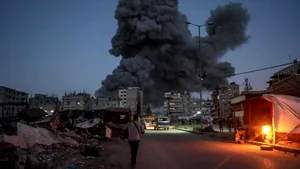 Zece persoane dintr-o familie, ucise într-un atac israelian lângă Khan Younes în Gaza