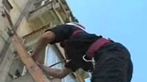 Un timişoarean este în comă după ce a căzut de la etajul doi (Video)