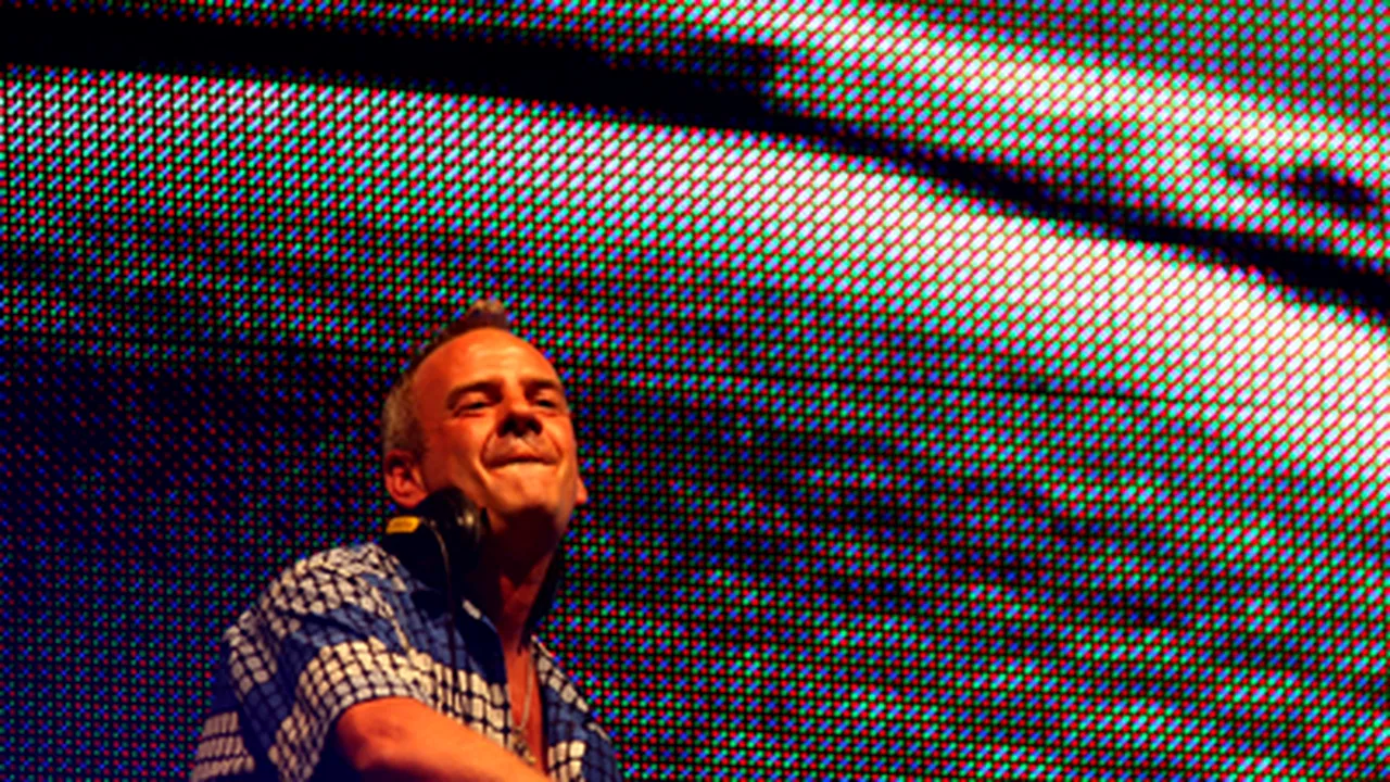 Fatboy Slim se simte în România ca la Ibiza (Video)