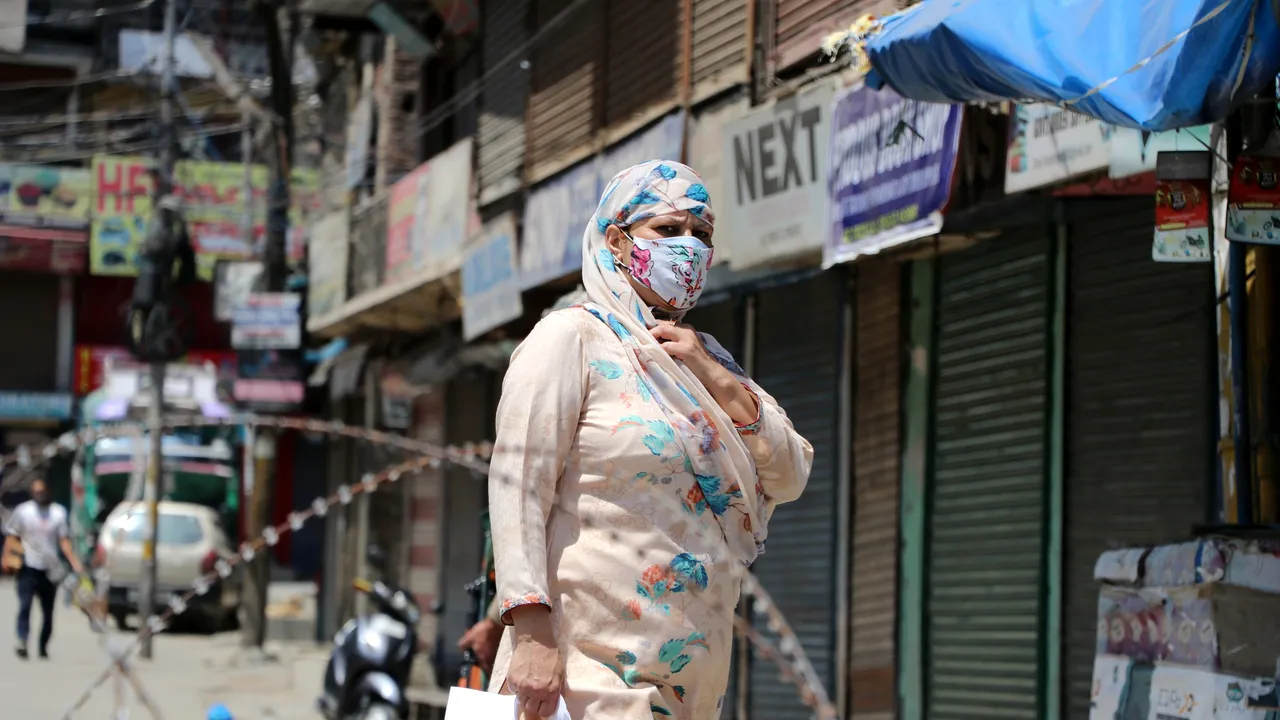 India devine bolnavul planetei. Un nou record de infectări cu Covid. Este cea mai mare creştere zilnică la nivel global