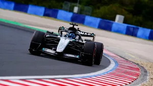 George Russell câștigă Marele Premiu de Formula 1 din Azerbaidjan și reduce diferența față de Kimi Antonelli în clasamentul general