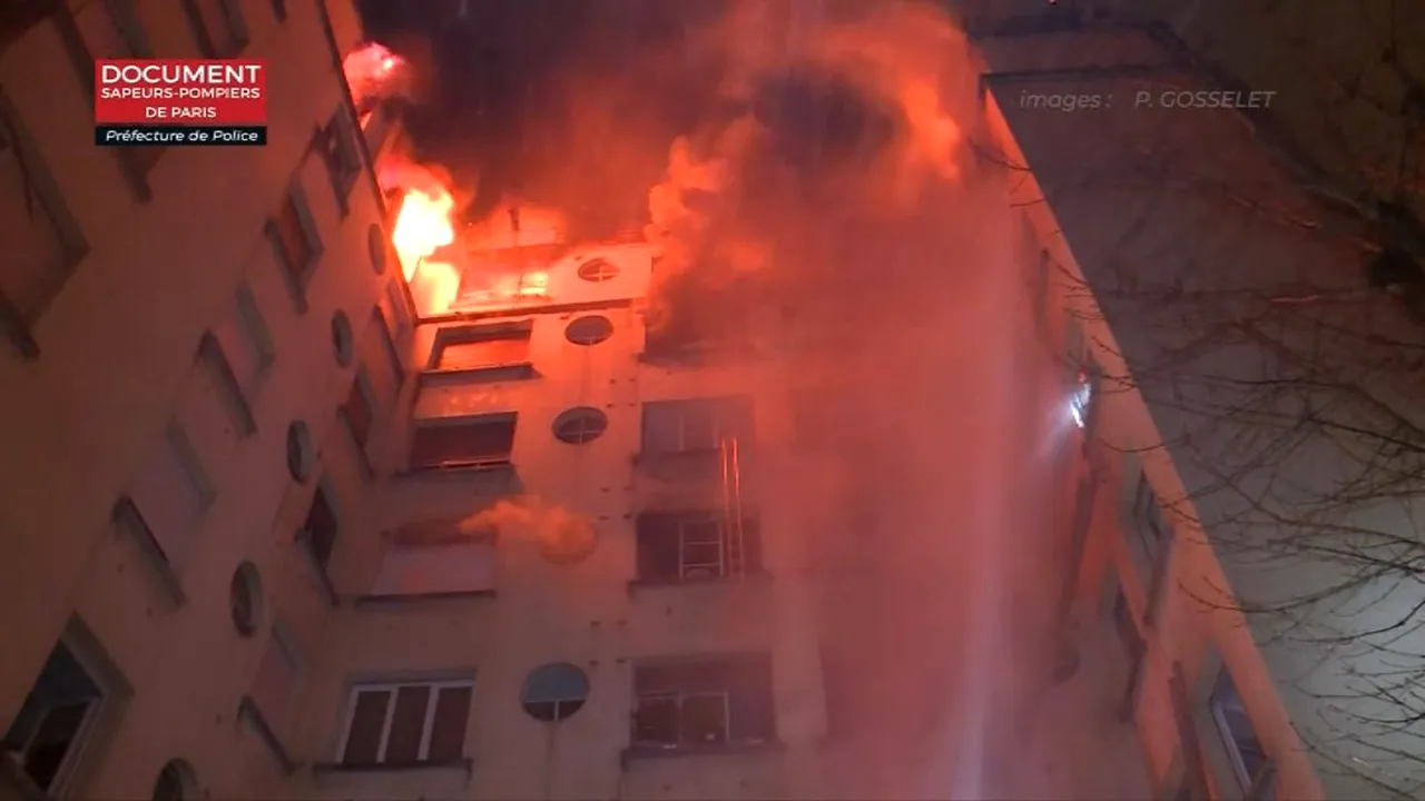 FOTO, VIDEO Incendiu violent, izbucnit într-o clădire rezidenţială din Paris. Bilanţ provizoriu: 7 morţi şi mai mulţi răniţi
