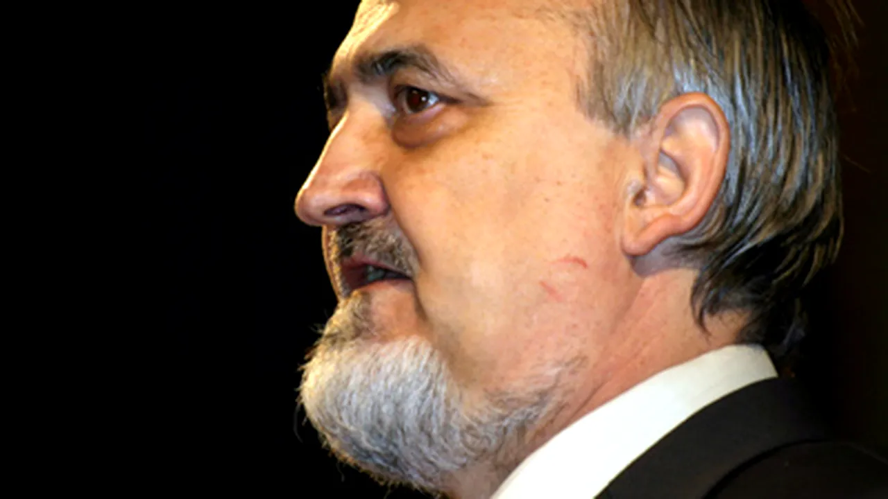 Solcanu: Oprescu va încerca să ia din electoratul lui Geoană