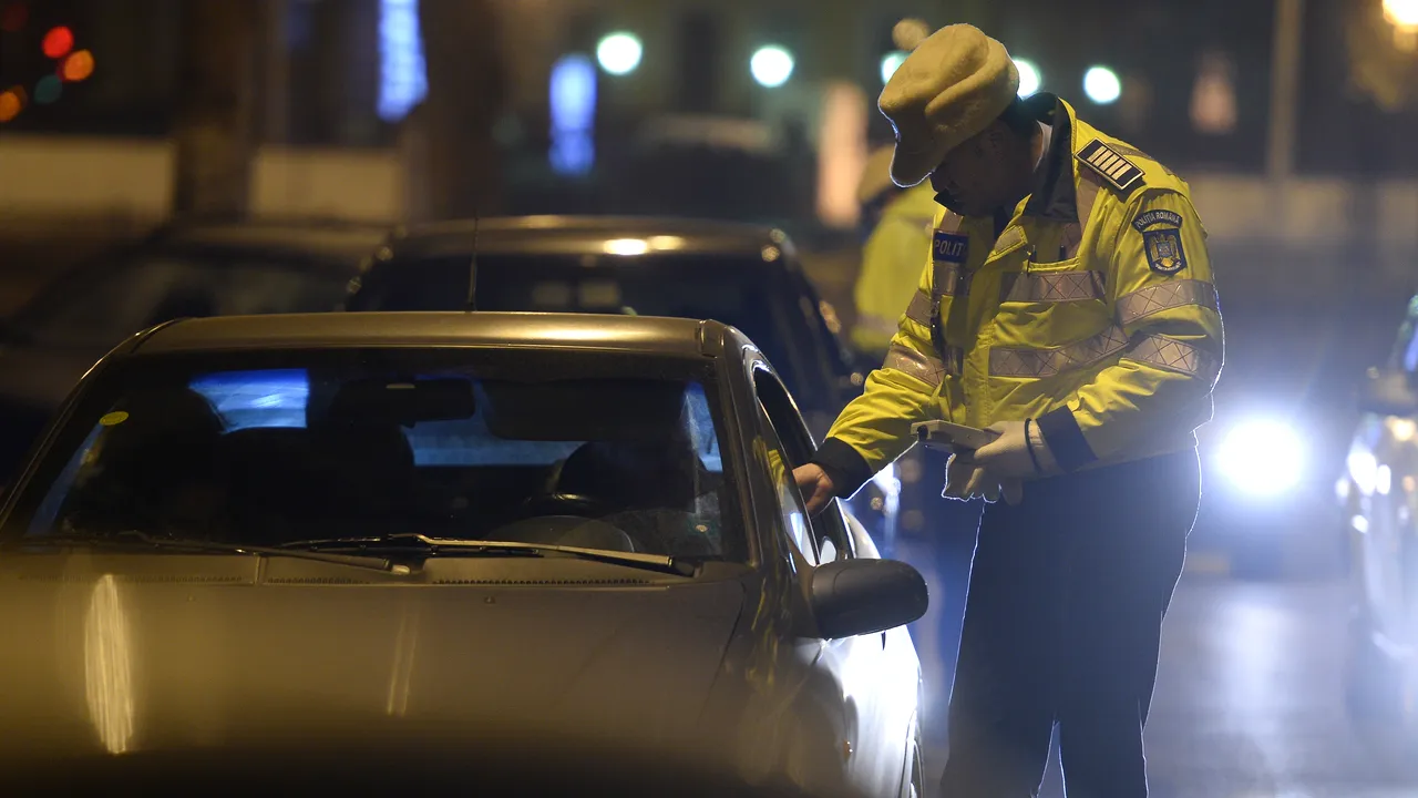 Şofer beat, oprit cu focuri de armă de poliţiştii clujeni în urma unui accident rutier