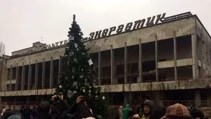 Primul brad de Crăciun în Prîpeat, după dezastrul nuclear de la Cernobîl din 1986. Cu ce l-au decorat foştii locuitori ai oraşului. FOTO