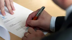 Confuzie de nume. Secretar de stat pentru revoluţionari: Fostul şef SPP Dumitru Iliescu nu a primit titlul de luptător