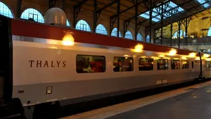 Trei răniţi, inclusiv actorul Jean-Hugues Anglade, într-un incident armat într-un tren, în Franţa - VIDEO