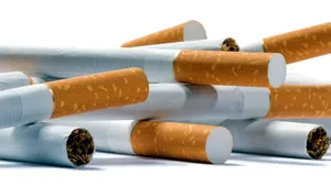 Primari ieşeni cercetaţi în cazul de contrabandă cu ţigări în care au fost făcute 245 de percheziţii