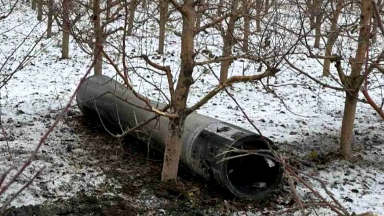 O rachetă de fabricaţie rusă a căzut pe teritoriul Republicii Moldova la mai puţin de 25 km de graniţa cu România