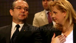 Emil Boc a venit în plenul Parlamentului, la dezbaterea bugetului