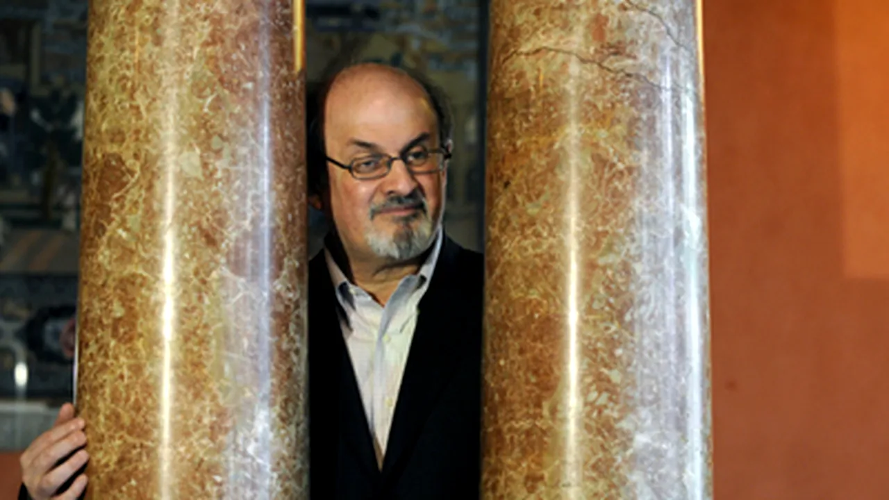 Salman Rushdie ar putea veni în România, în noiembrie