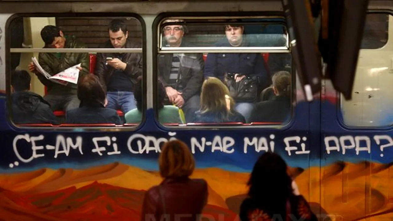 Ziua Internaţională a Apei: O garnitură de metrou, pictată integral de opt grafferi. Pe ce rută va circula trenul - GALERIE FOTO